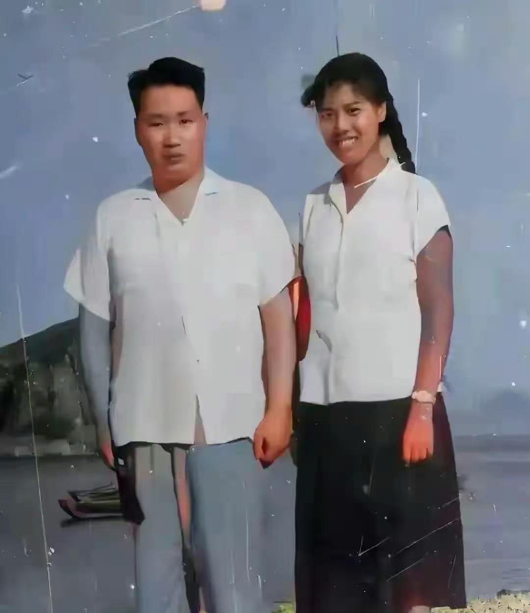 刚结婚不久的照片