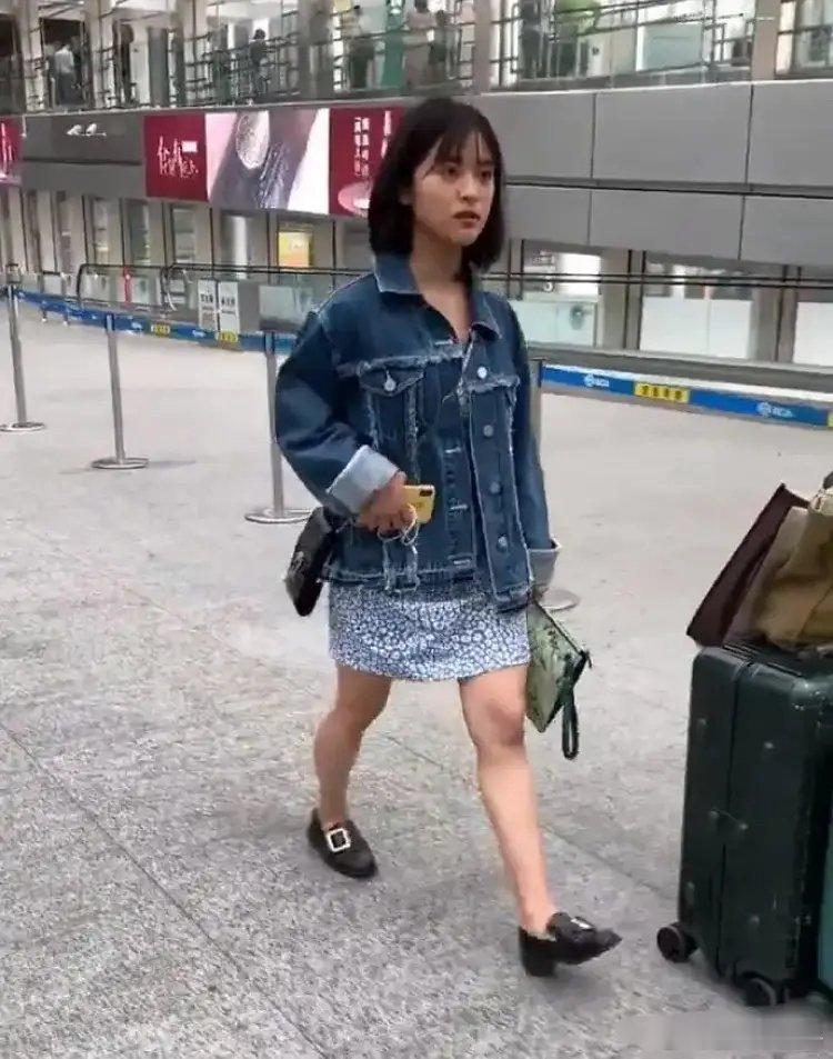 谁这么讨厌啊！把沈月拍成这样 ​​​