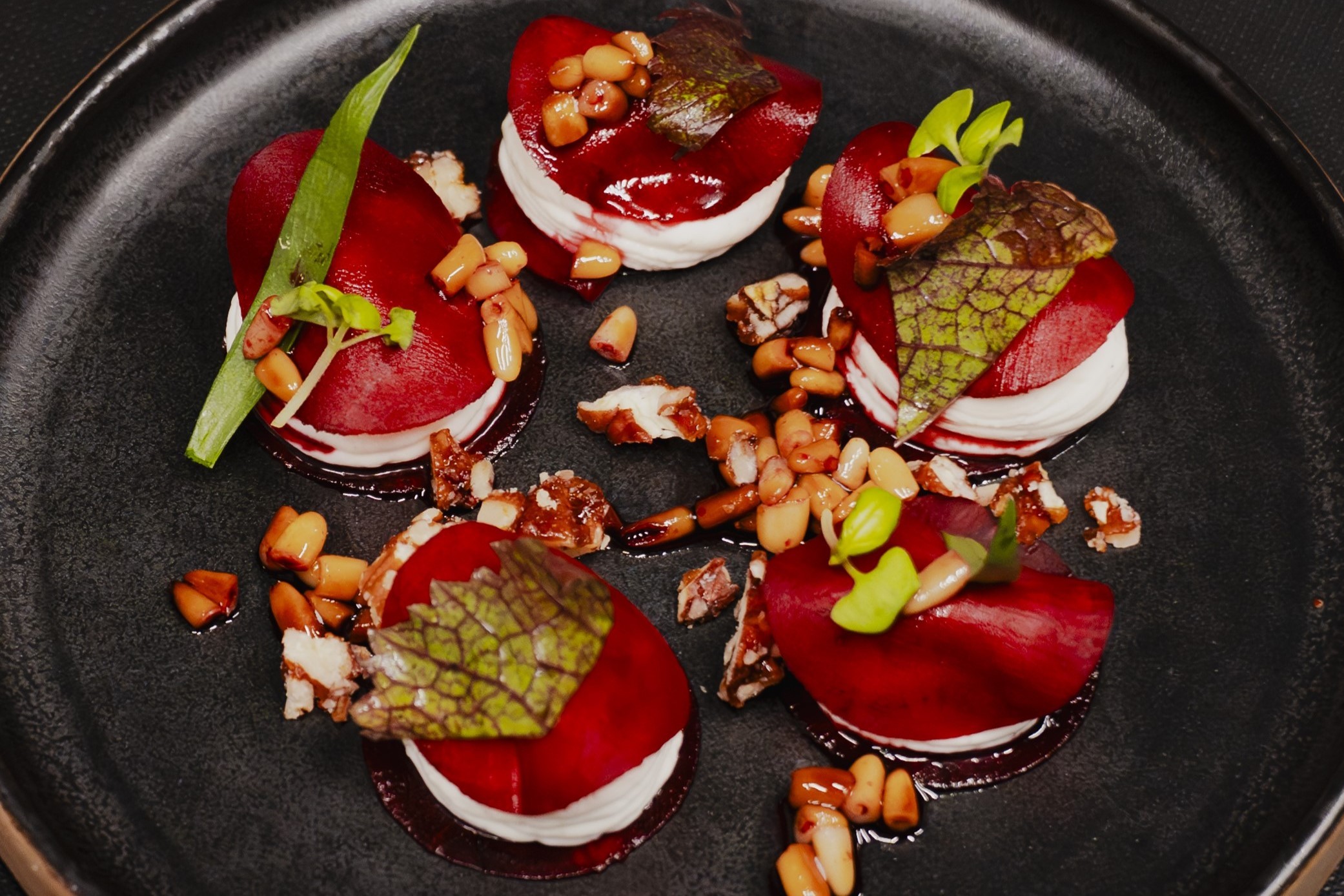 走进 F1 围场：F1 携手戈登·拉姆齐在上海推出全新高端观赛体验全新的大奖赛尊