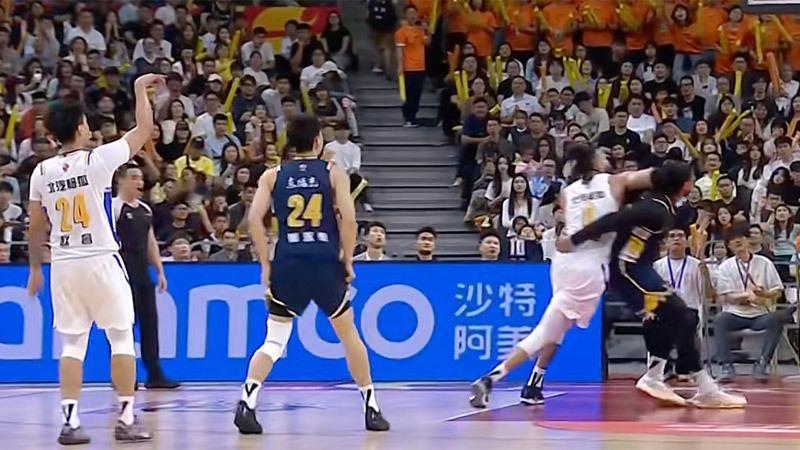 CBA八强战G1：北京北汽 VS 广东东阳光（19:35）北京第4 vs 广东第