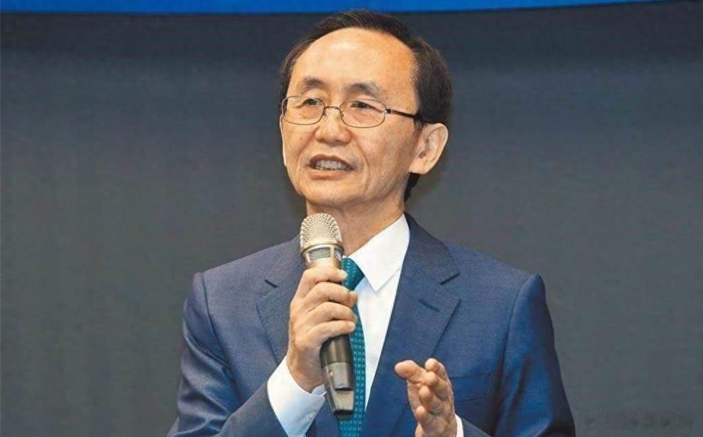 美丽岛电子报董事长吴子嘉12月24日在网络节目《董事长开讲》中提前预测了台湾民意