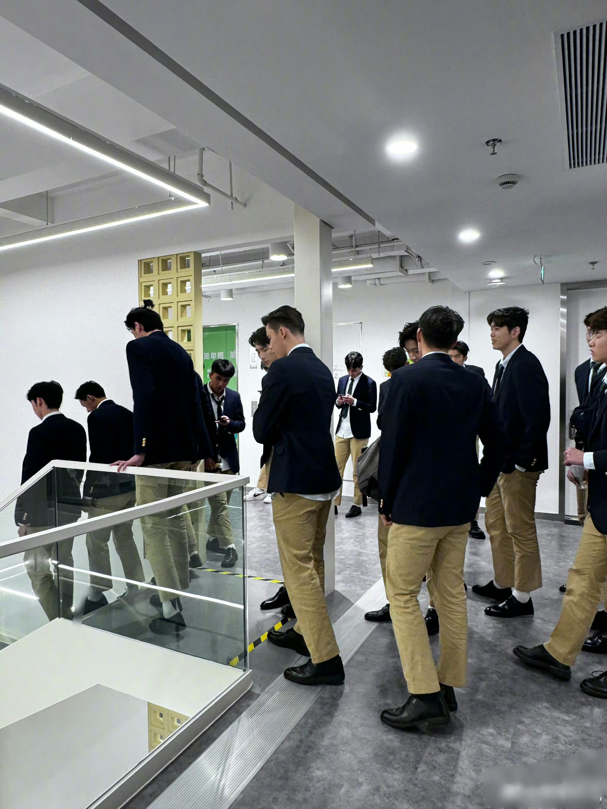 #爱奇艺又给内娱上新了# 不～内🐟藏着多少我不知道的！这一大波190男生看得我