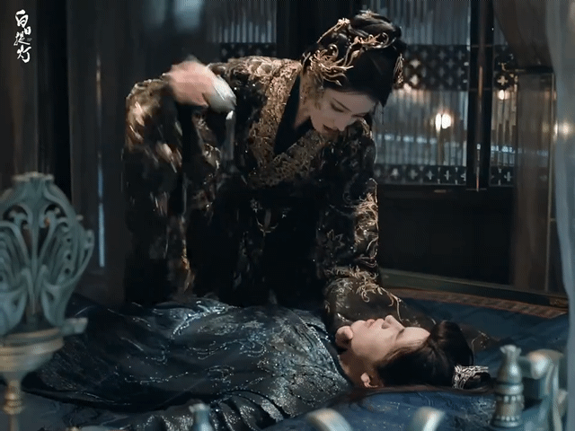 第一次见女主把男主亲哭了白日提灯贺思慕强吻段胥 救命！这哪里是吻戏，这分明是灵主