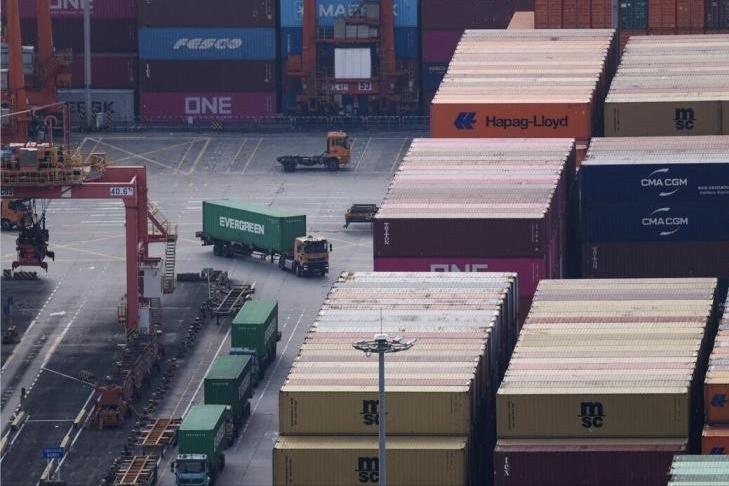 受不了，巴拿马喊话中国


2026年4月8日，巴拿马外长站上国际会议讲台，说了