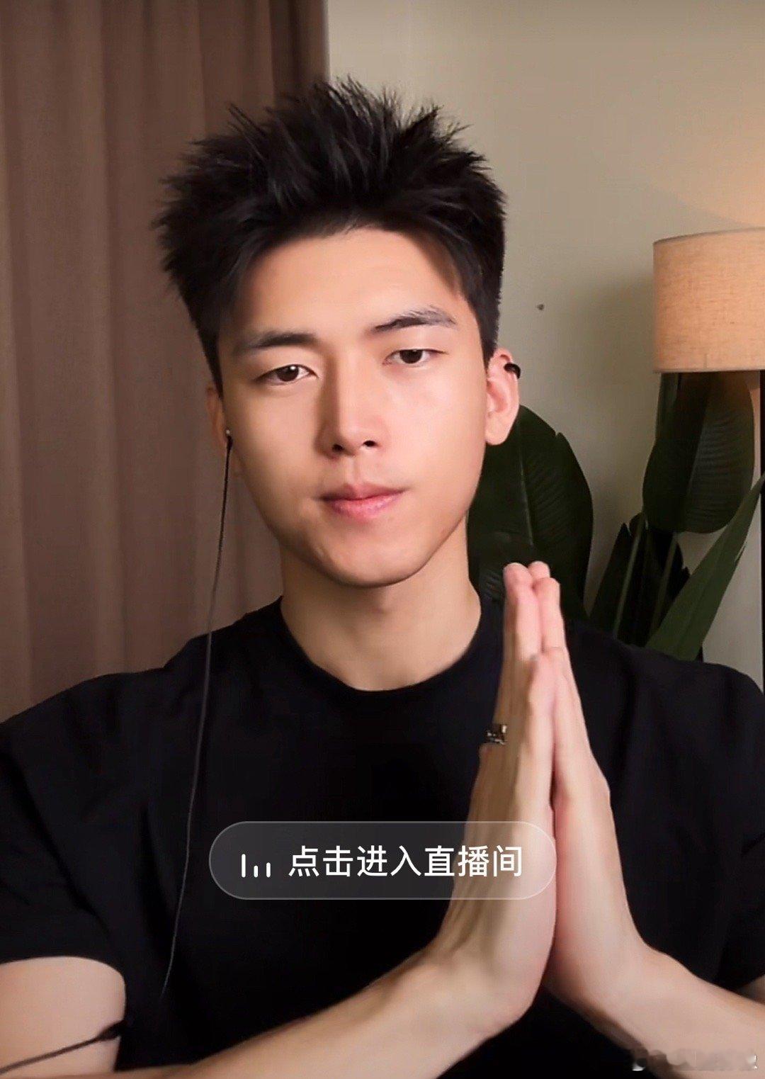 自从互联网火起来之后，这明星的模仿者是一茬接一茬 ​​​