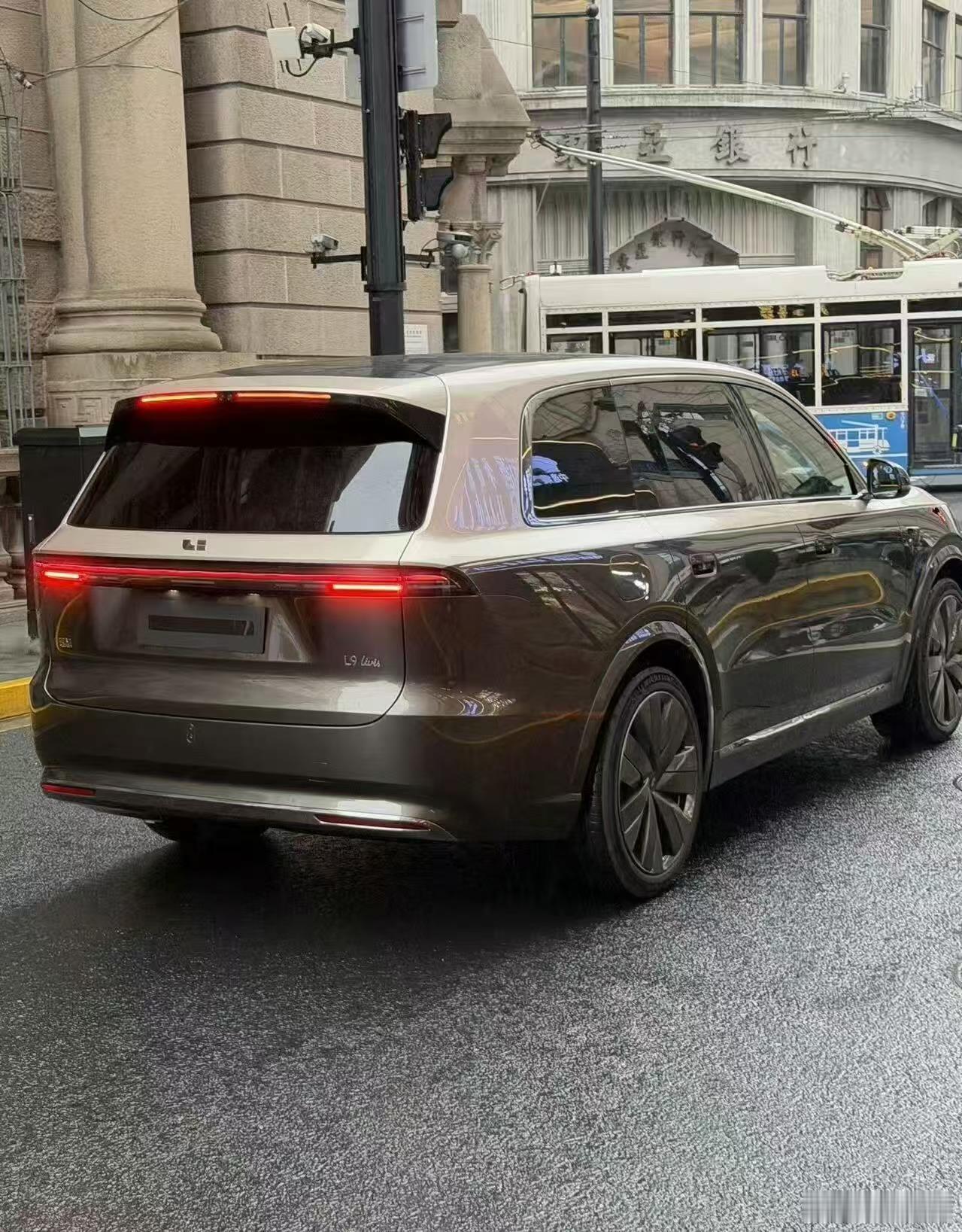 理想L9 Livis无伪谍照，这是在上海被拍到了？ 