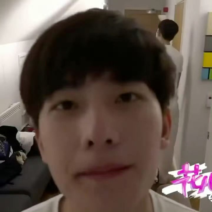 杨洋就这么水灵灵的播出来了真的很珍贵！杨洋以为不会对外放出的片段，水灵灵地呈现在