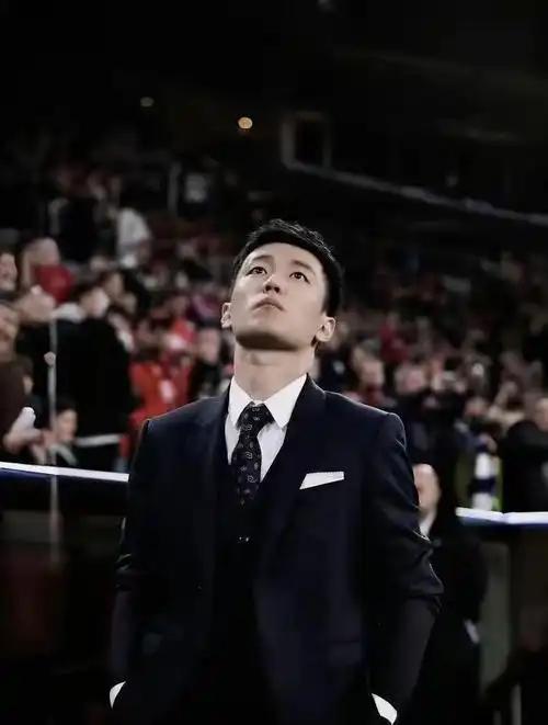 张康阳的境遇很好证明了：不怕富二代玩物丧志，就怕富二代踌躇满志，总想证明自己不弱