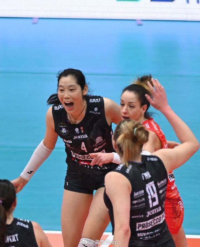 朱婷 ⚫喜欢这款黑色战袍朱婷留洋第七季