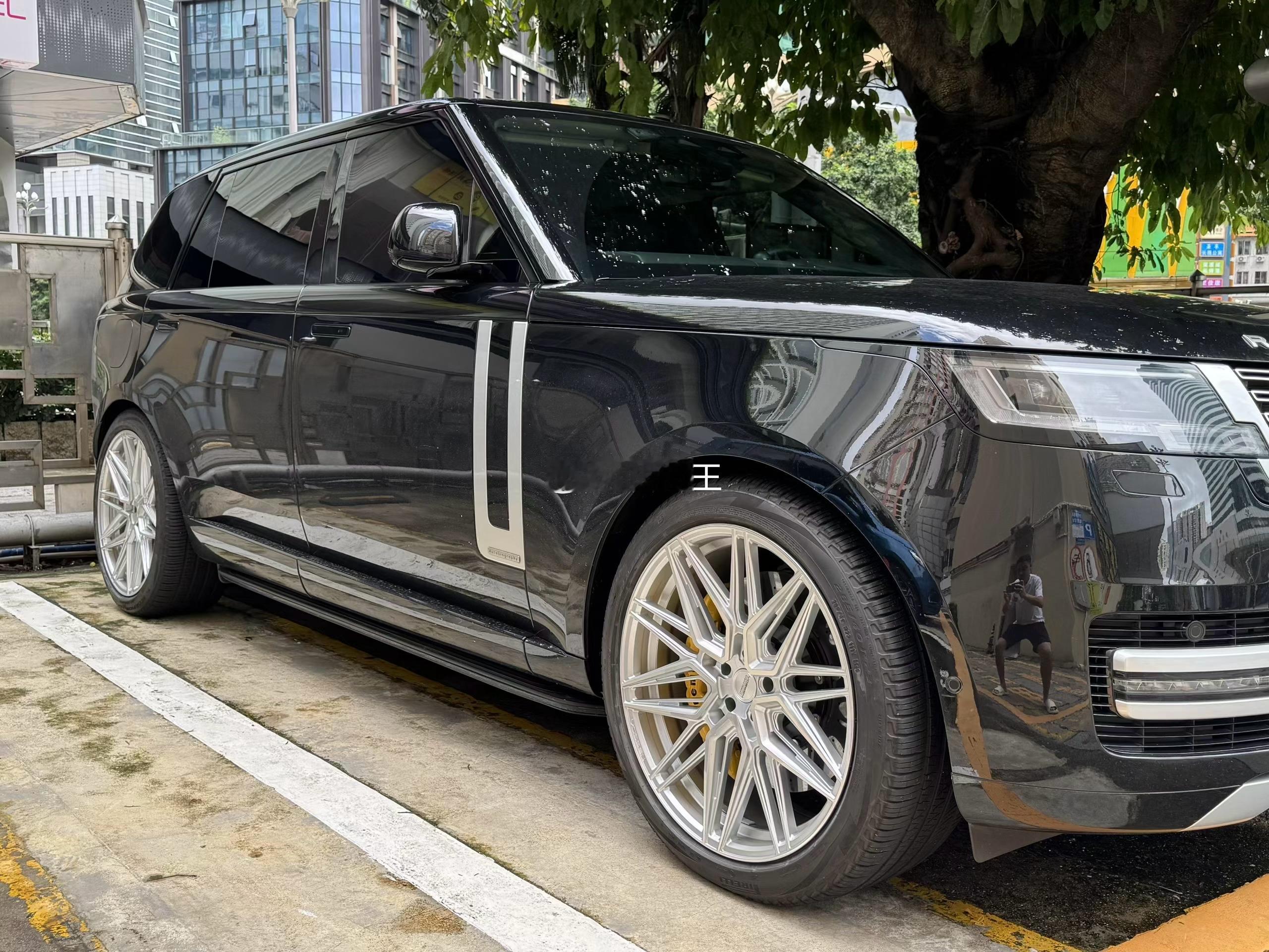 路虎揽胜升级Vossen HF7 23寸轮毂[666] ​​​