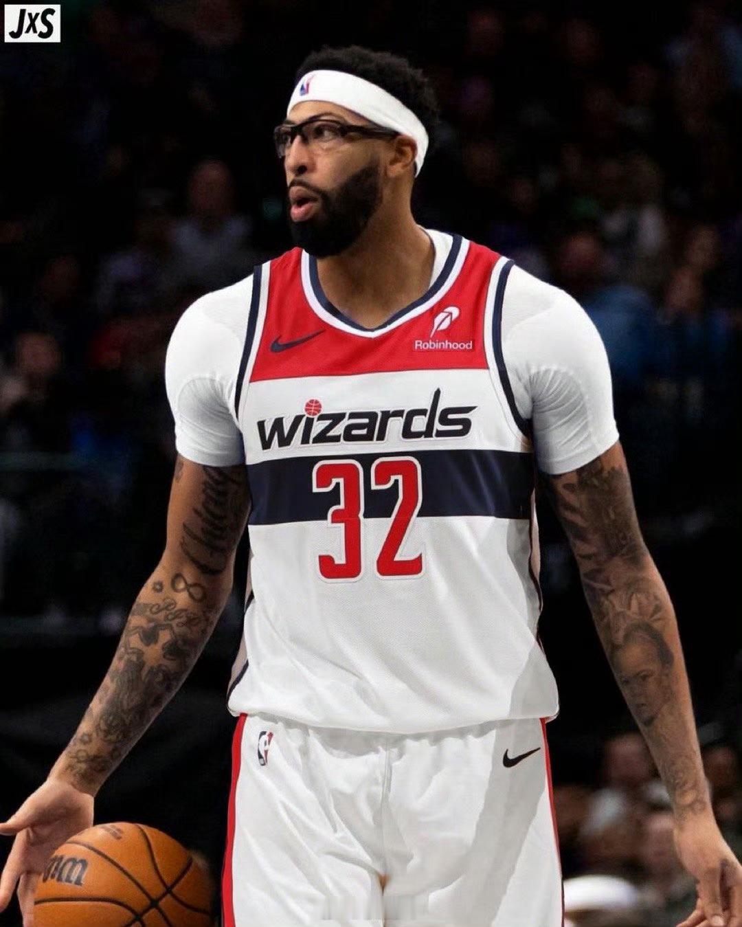 看哭了，这波是东契奇换米德尔顿。浓眉拉塞尔加盟奇才独行侠奇才交易