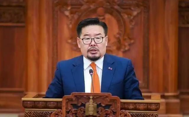 蒙古这回真是变了样！新总理一上台，就当着中国的面，把边境上几十年的老难题一股脑敲