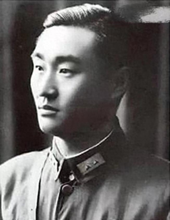 方先觉奉命坚守7天却坚持了47天，用行动书写了战争历史上的传奇时刻！
1944年