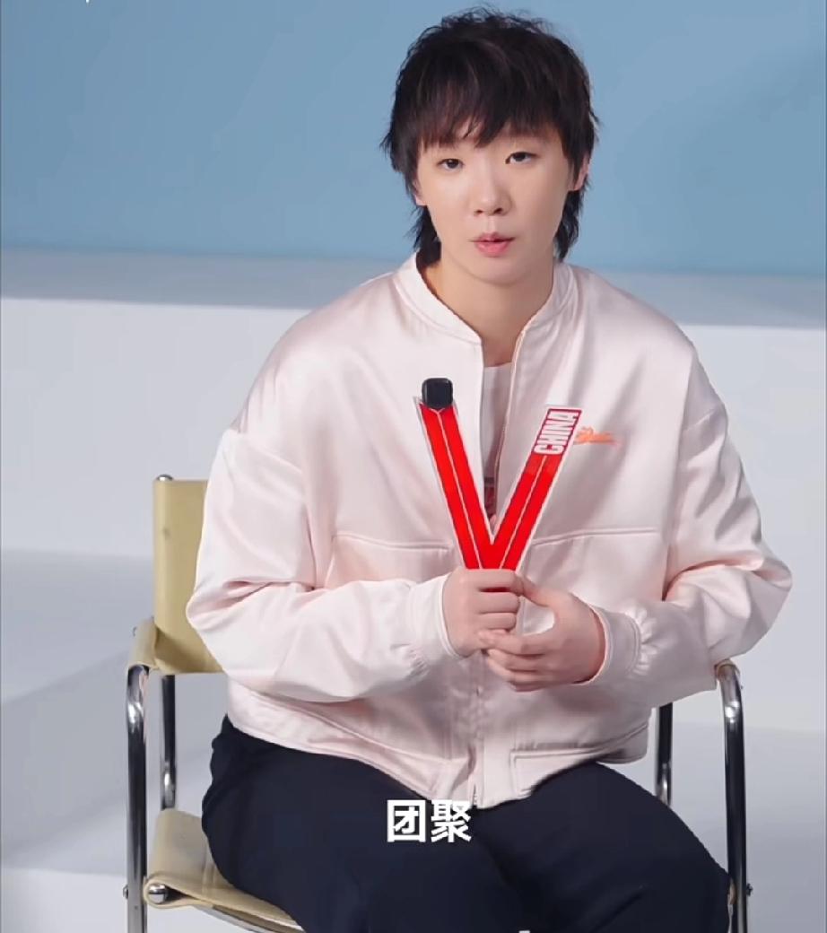 王曼昱谈过理想的新年方式！！

鳗鱼也是直来直去说出自己的心里话，过年还是希望和