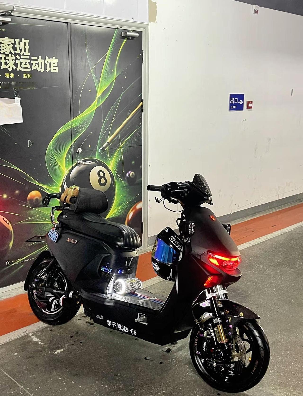 再说一遍 板正 姿态 干净和能骑是两码事 别拿你的PC车出来乱打压津一长尾mzm