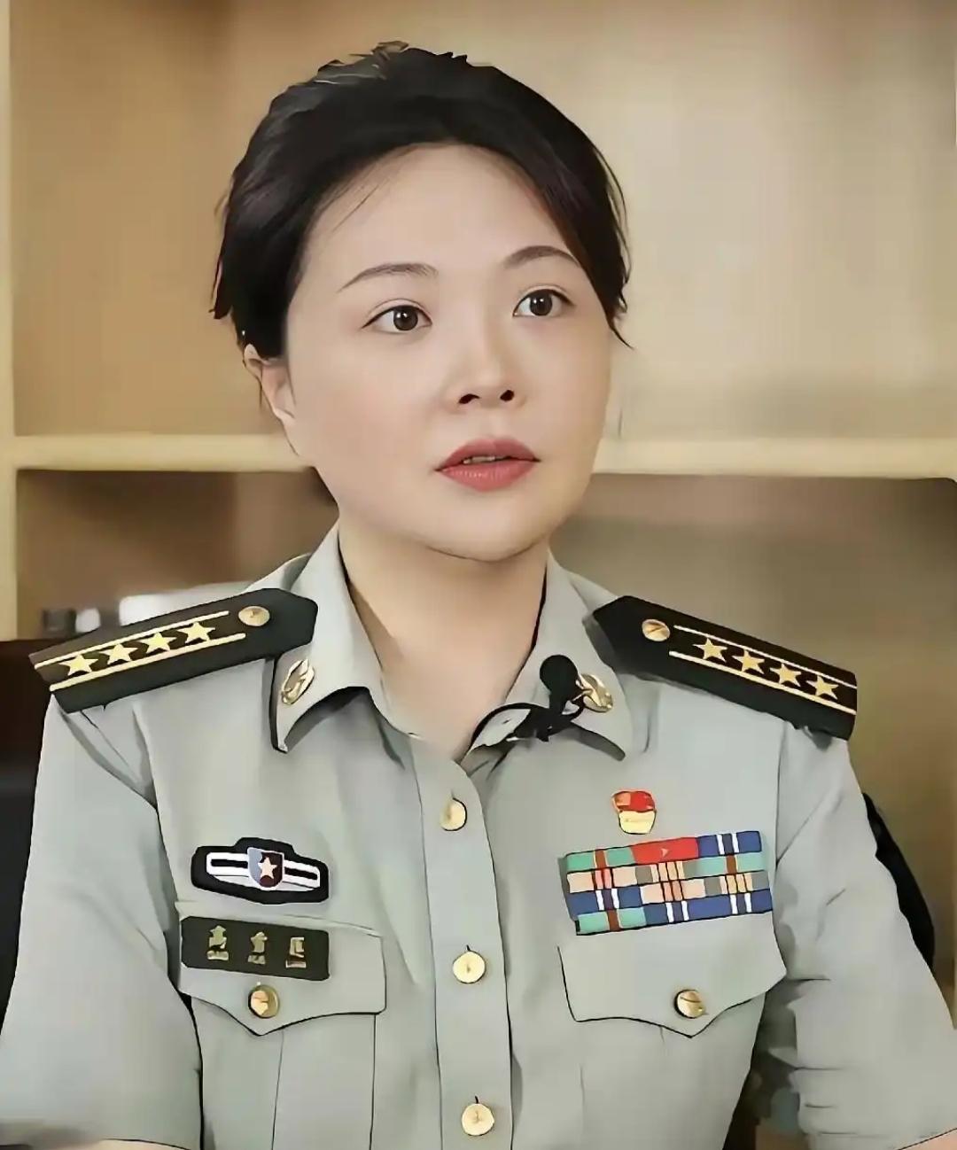 一份军队查账通报，看得我后背直冒冷汗。

西部战区审计员高雪莲，够狠，人称“铁娘
