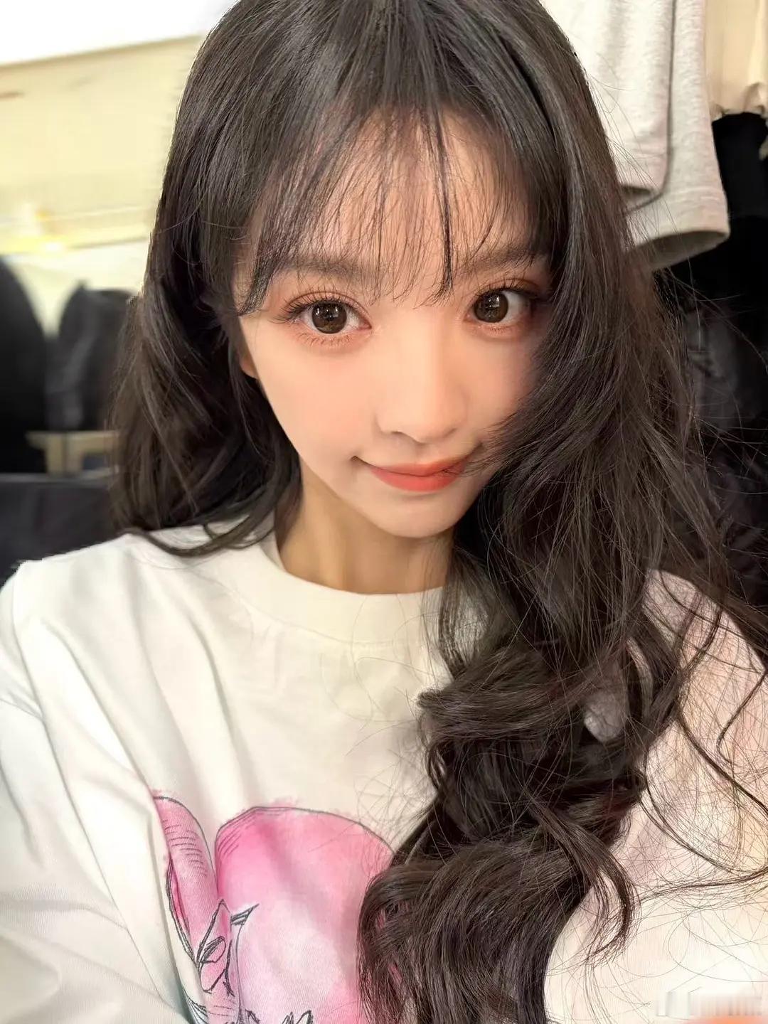 田曦薇情人节营业，美萌☺️ 