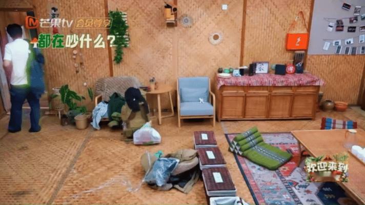 R1SE逃不出大通铺的梦魇一睁眼梦回 2019！大通铺开启壶人选位大战，周震南的