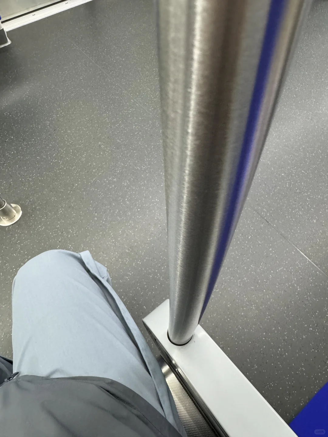 坐地铁喜欢坐边边