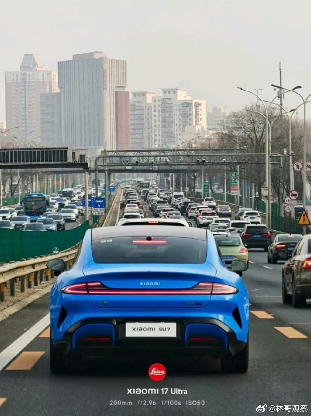 小米新su7卡布里蓝特别版刚看到实车，说点真话。看照片真没感觉，见到卡布里蓝本蓝