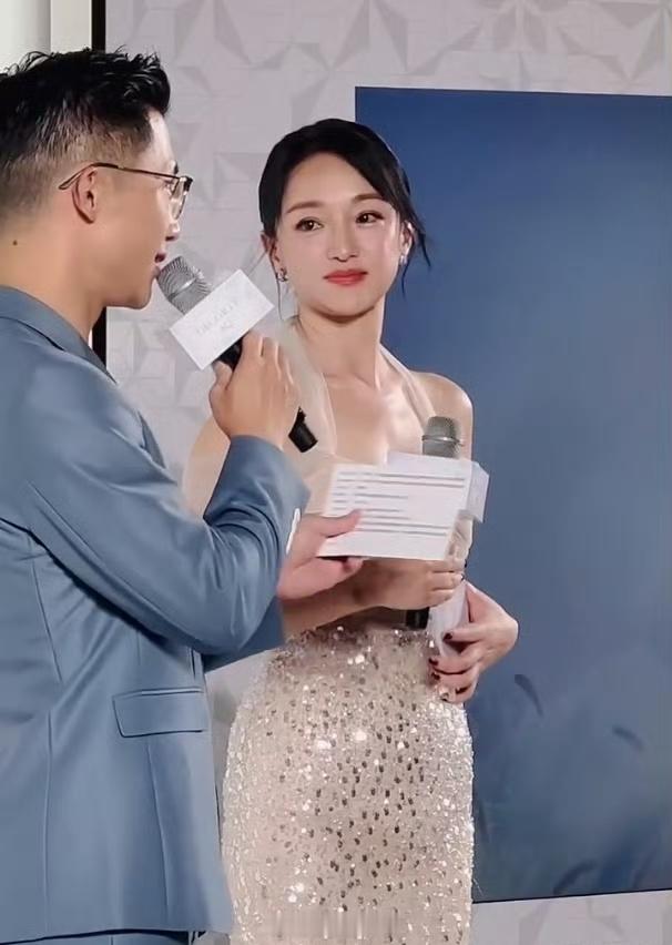 #周迅 50岁正是迷死人的年纪#哇！状态很赞啊[doge] ​​​