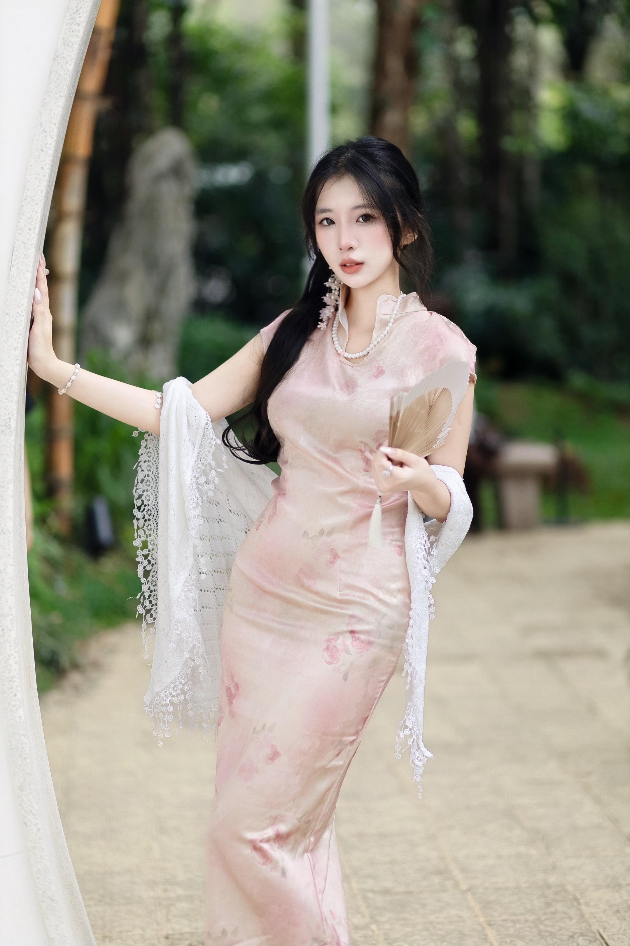 天青色等烟雨 而我在等你。