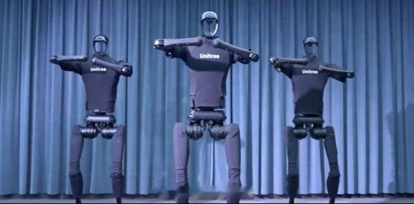 宇树机器人打破人类1500米世界纪录太震撼了！中国宇树H1机器人自主跑1.9公里