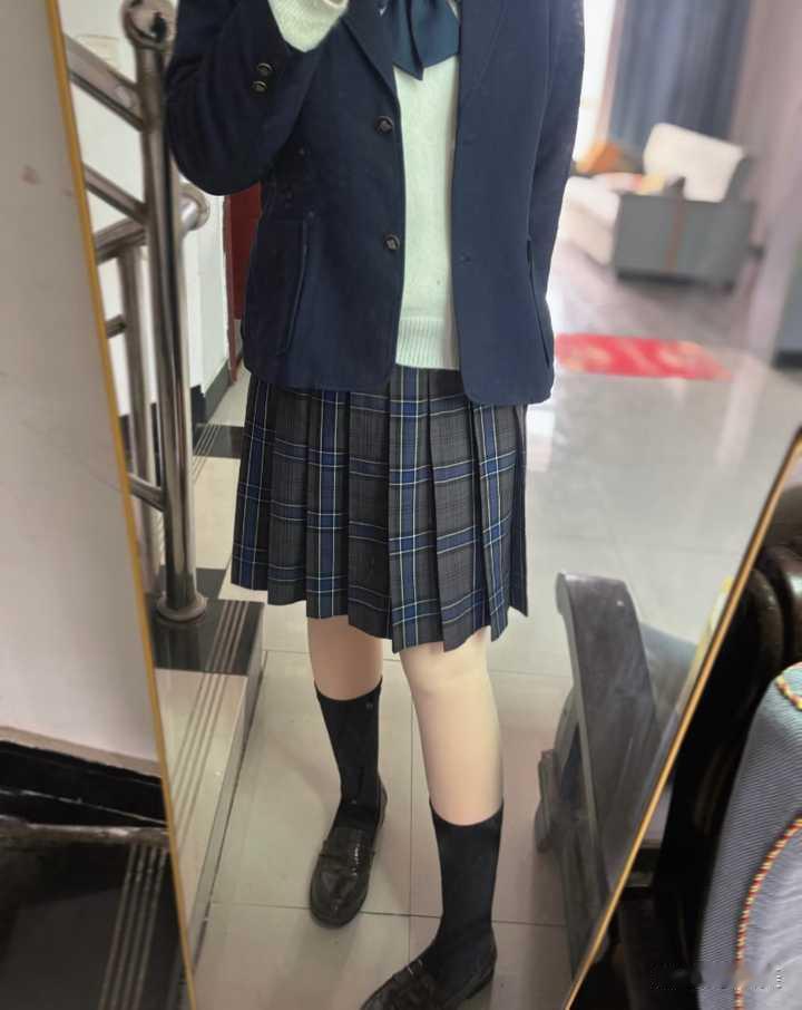 怎么看待男生穿裙子的?

古早库存了…，首先说明我不是男生，我认为每个人穿衣都是