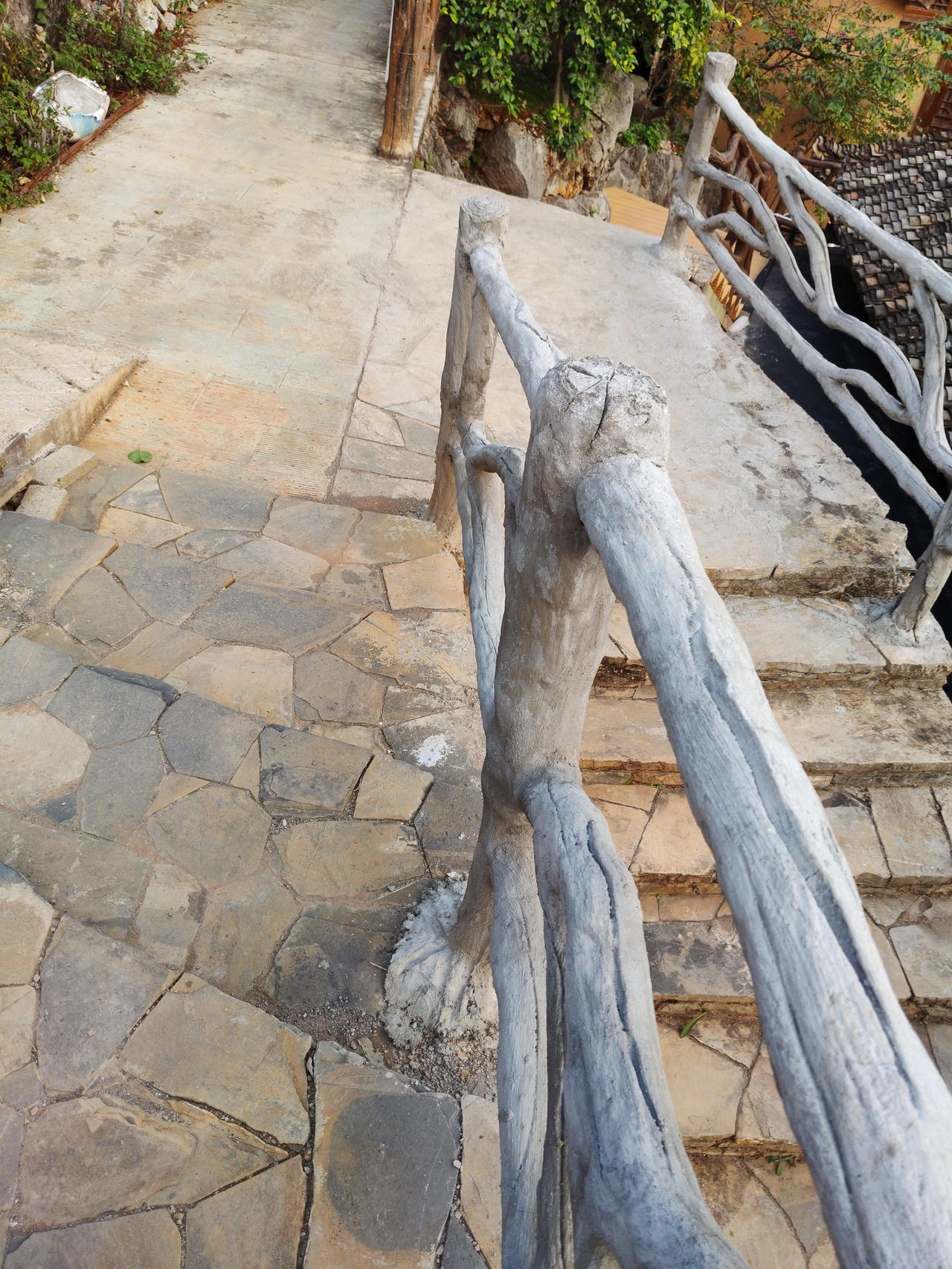 真不知道为啥股市上涨就是风险，股市上涨，股民购买上市公司股票，股票上涨，上市公司