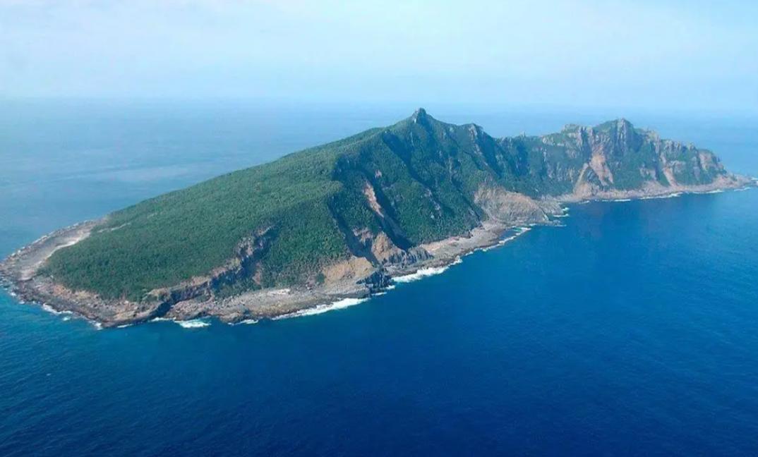 中国在解决领土争端这方面，最先解决的不应是南海，也不应是藏南，更不应是台湾，而应
