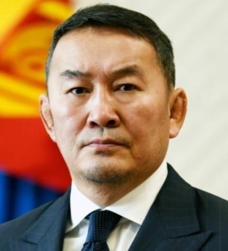 一位蒙古国网友在网上发出了这样一句话：“当初蒙古为何要脱离中国独立出来？独立的意