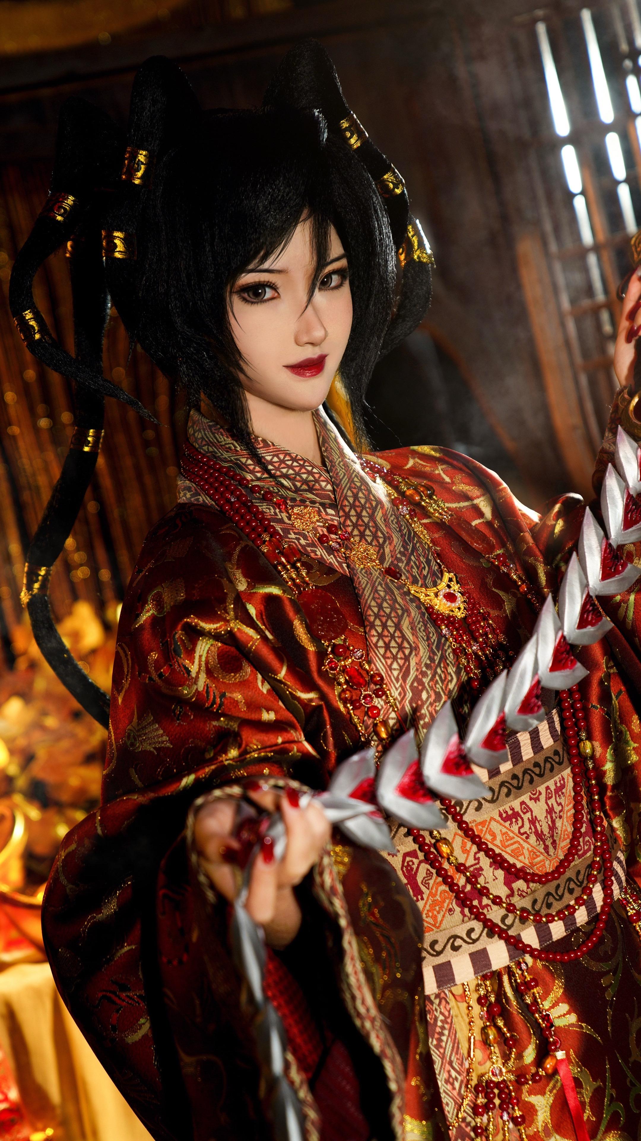 假如童年女神穿上战国袍作为新年礼服...