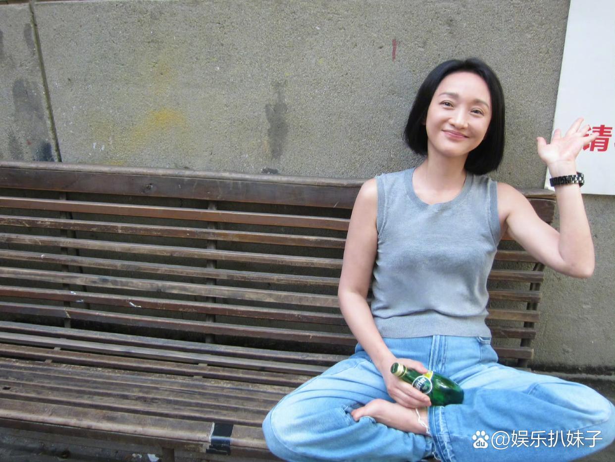 1.李金铭当年对吕子乔真的动心了，整个剧组的人都知道，可男方早就结婚了，两人根本
