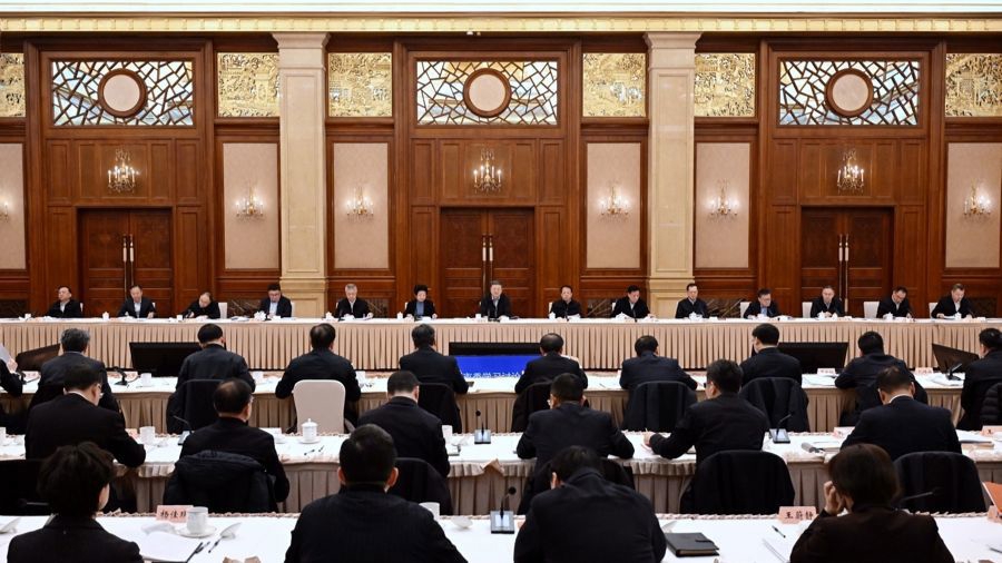 两整天的市委学习讨论会上，陈吉宁要求保持战略定力始终坚定信心善于科学应对