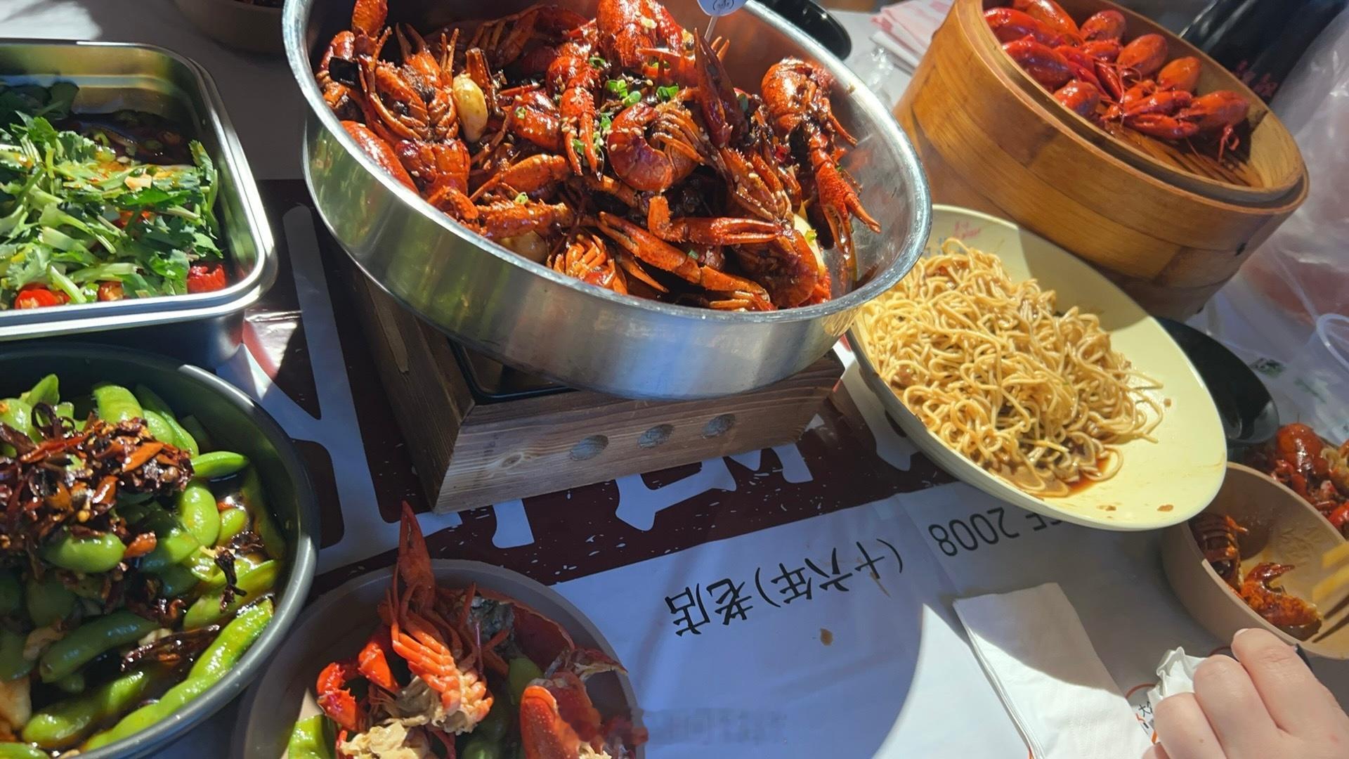 2025年的第一顿小龙虾🦐好吃！[哪吒嘟嘴] ​​​