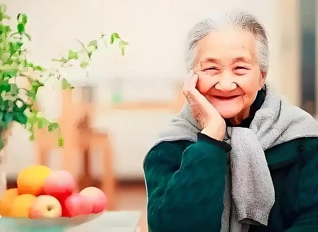 最聪明的退休生活，就两个字：简单。

退休后才彻底明白：越热闹，越折腾，越累，把