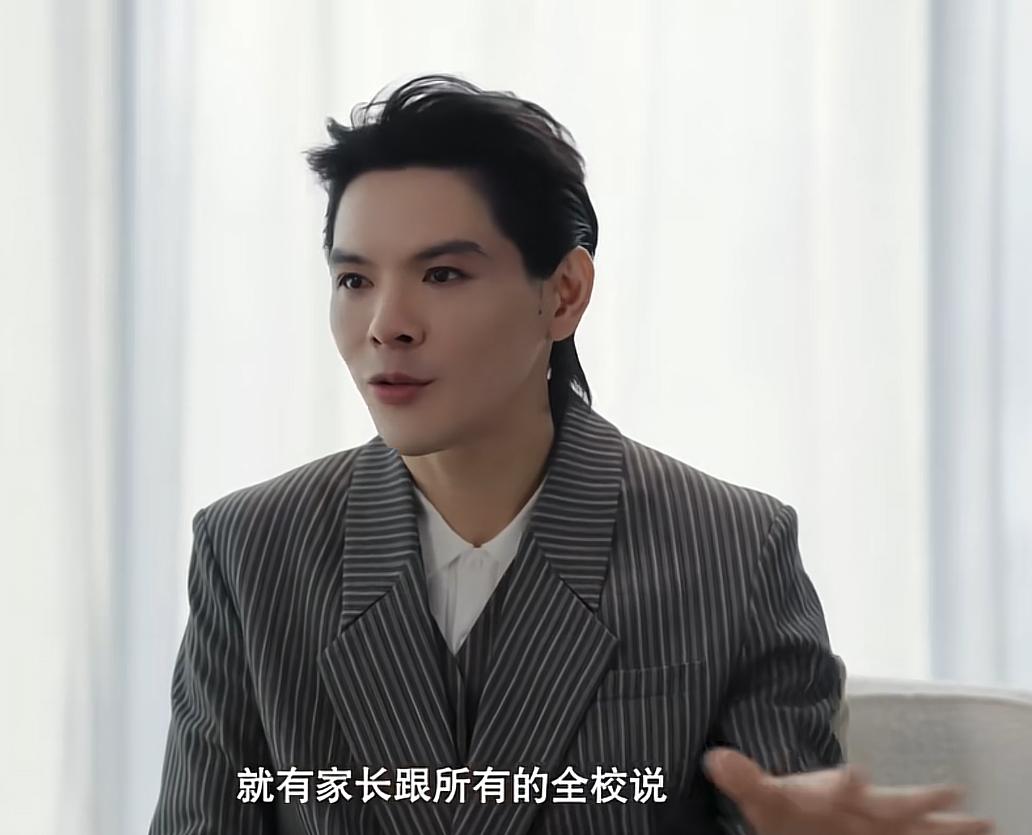 “初生牛犊不怕虎” 放在向佐童年有多贴切 —— 不怕虎的根本不是他，是那群敢欺负
