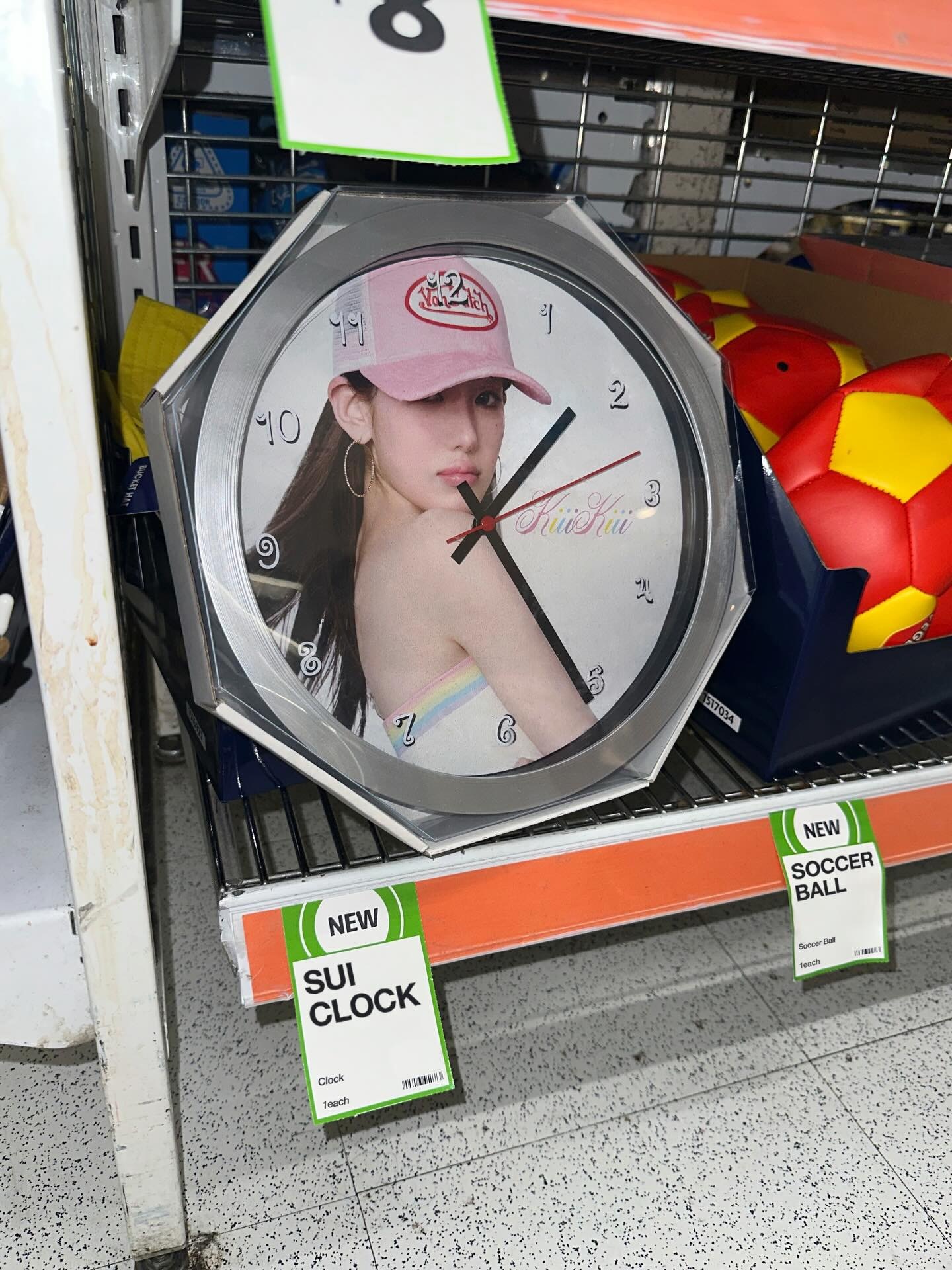 Interior must-have : Sui clock🕰️Hot cho
