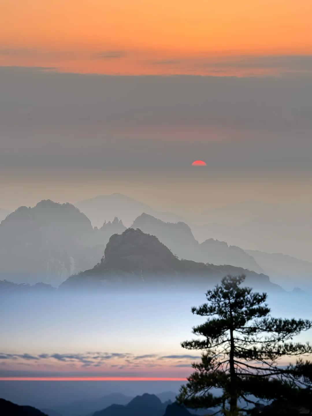 徐霞客我下次还信你！黄山的落日初雪和星星  2025第一站，裸辞第82天和好朋友