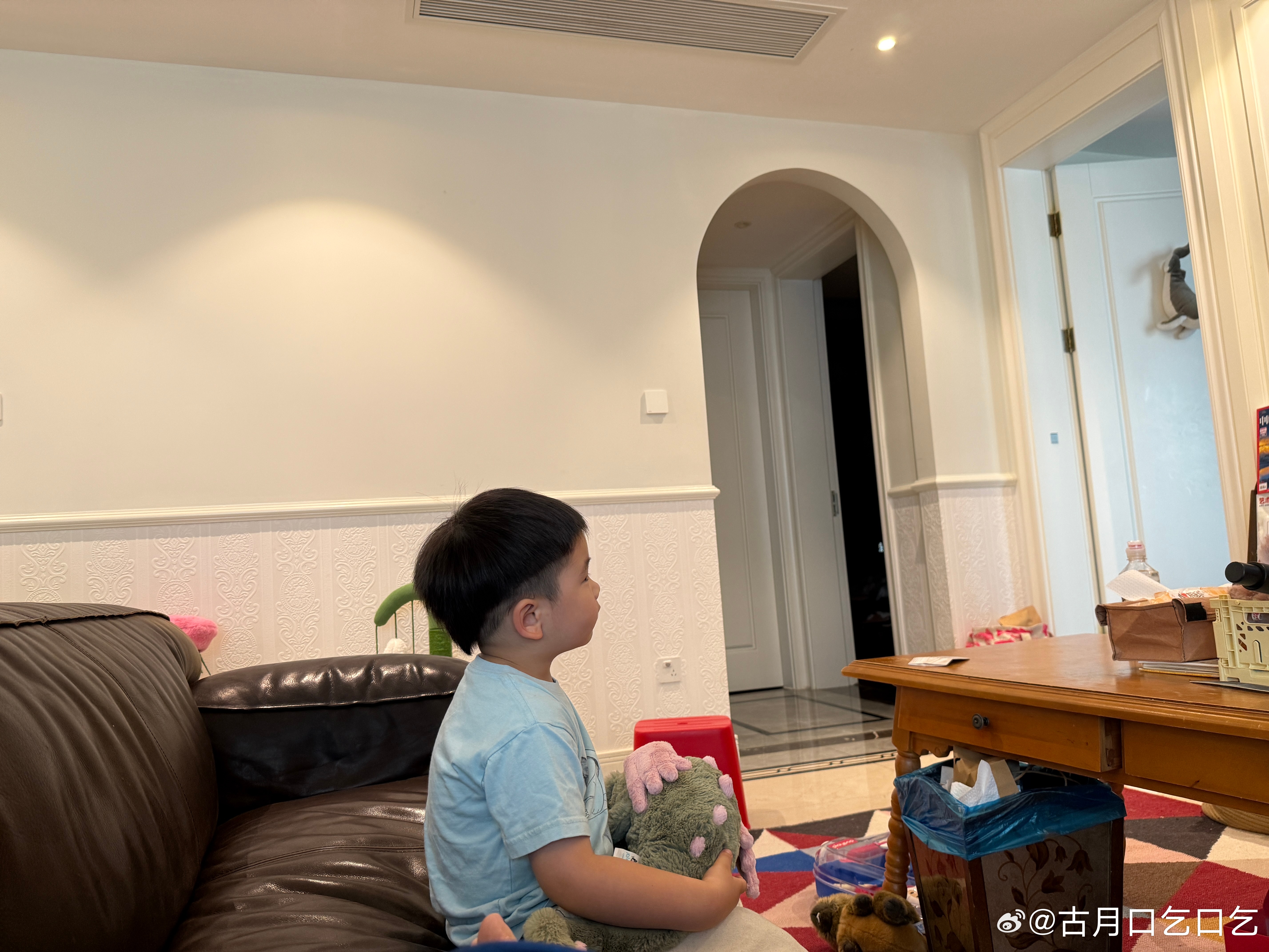看街舞超认真 