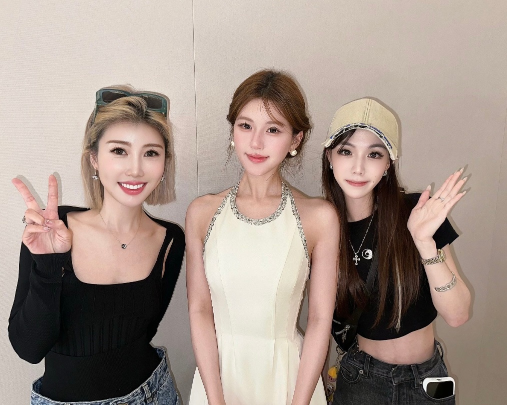 我接赵露思女士美丽身材🥺🤲🏻 ​​​