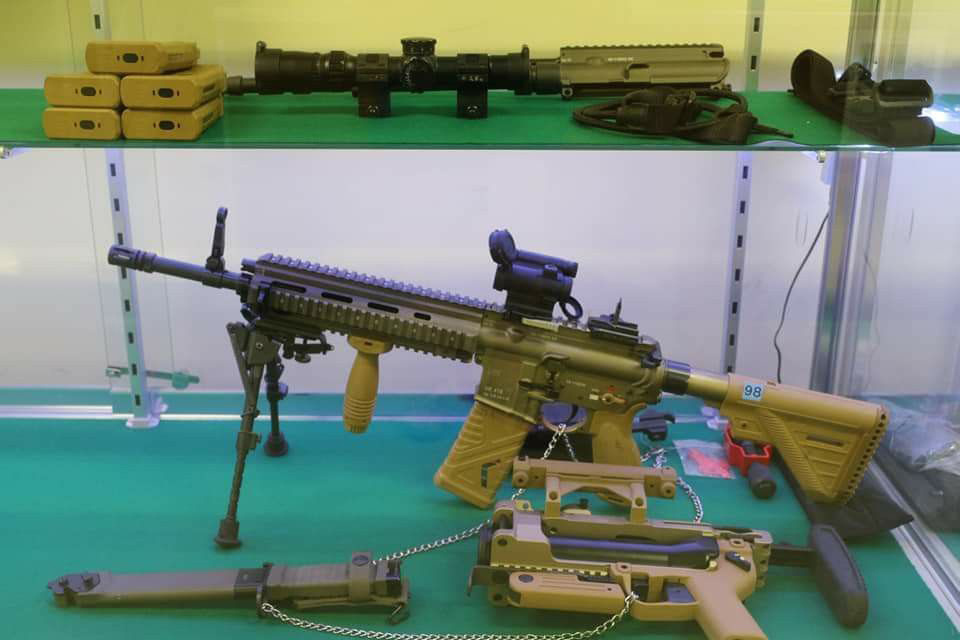 #亚太装备动态# 德国国产的HK416A5式5.56mm自动步枪，比利时国产的F