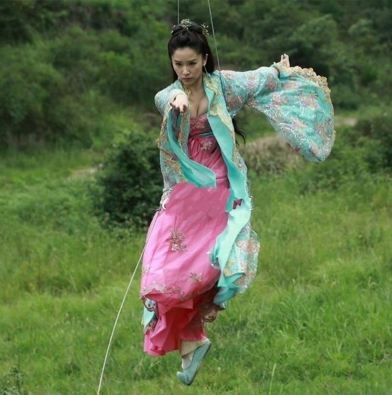 这竟然是阚清子早期的样子，太不像了。。 