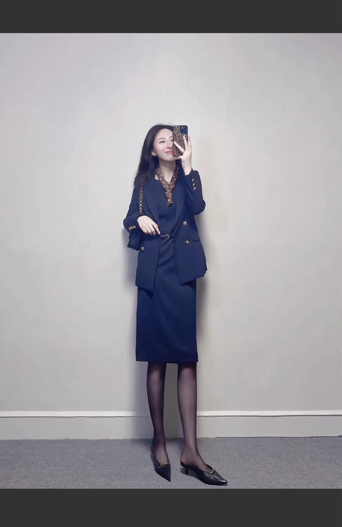 制服的一天上班族 白领