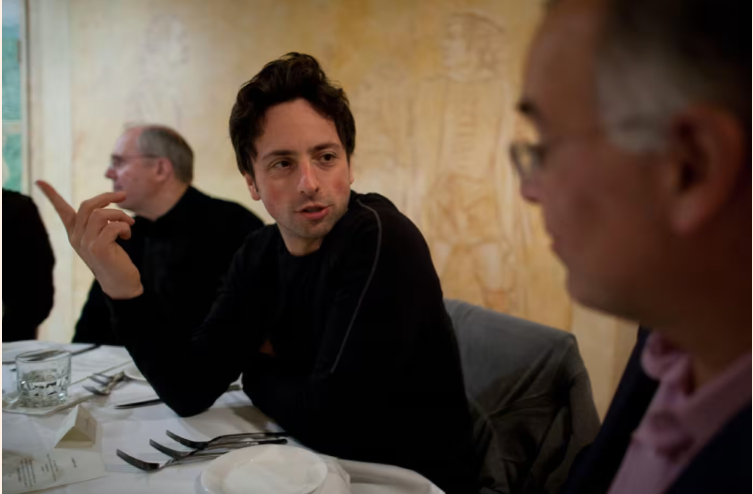 民主党新公布的爱泼斯坦案卷照片中，包括比尔·盖茨和谷歌创始人谢尔盖·布林，还有诺