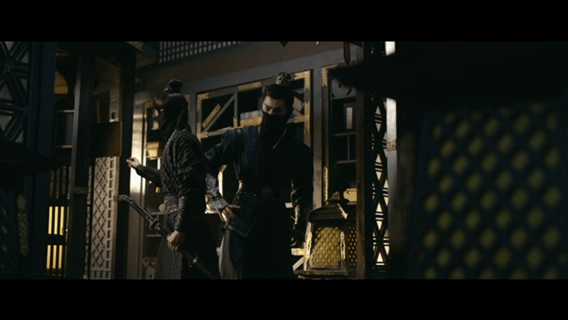 丁禹兮怎么摘下面巾更好看了丁禹兮半遮面氛围感 半遮面藏半分神秘，高挺眉骨衬得眼眸