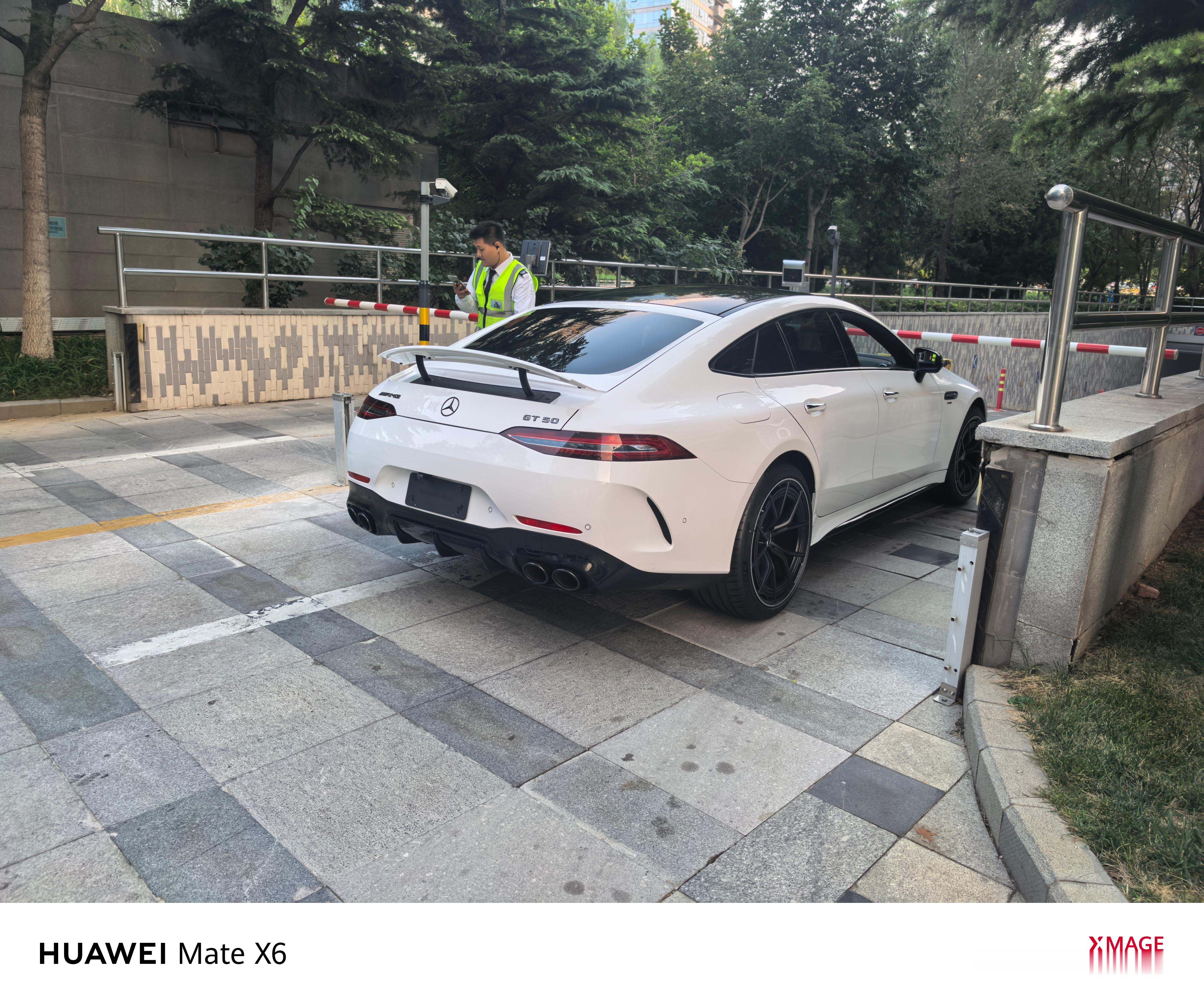 白色的AMG GT50四门，太雅了我的梦中情车[泪] ​​​