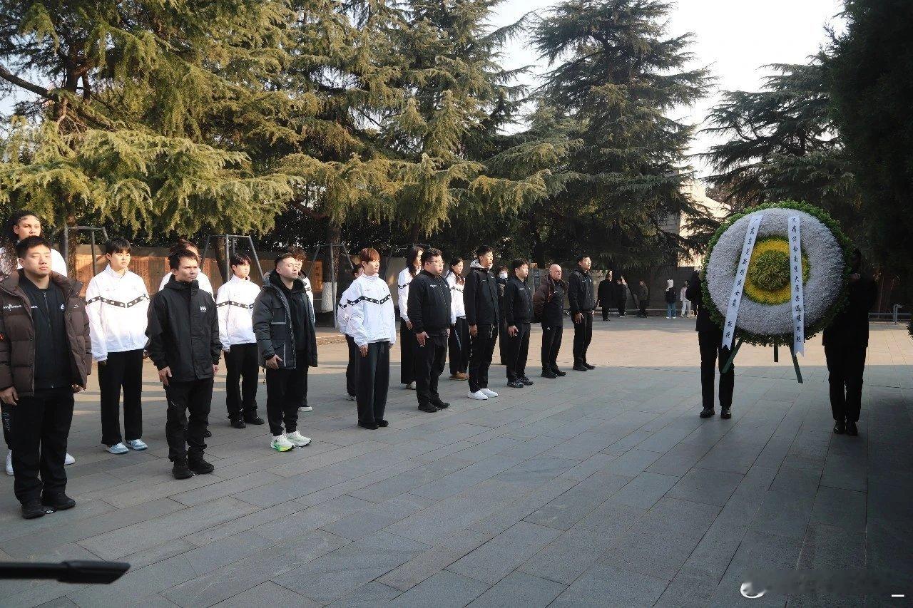 广东女篮广东女篮 20260102广东女篮一行参观了有关南京大屠杀的纪念馆铭记历