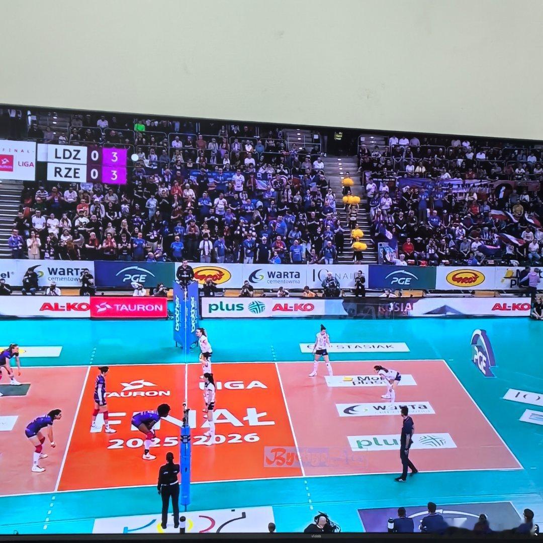 离12点还有一会儿，先看看波超决赛预热下 