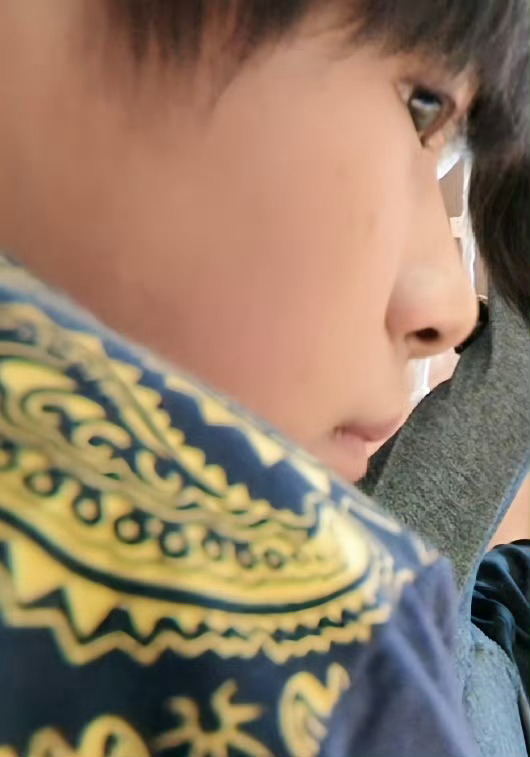 奶团子😫 